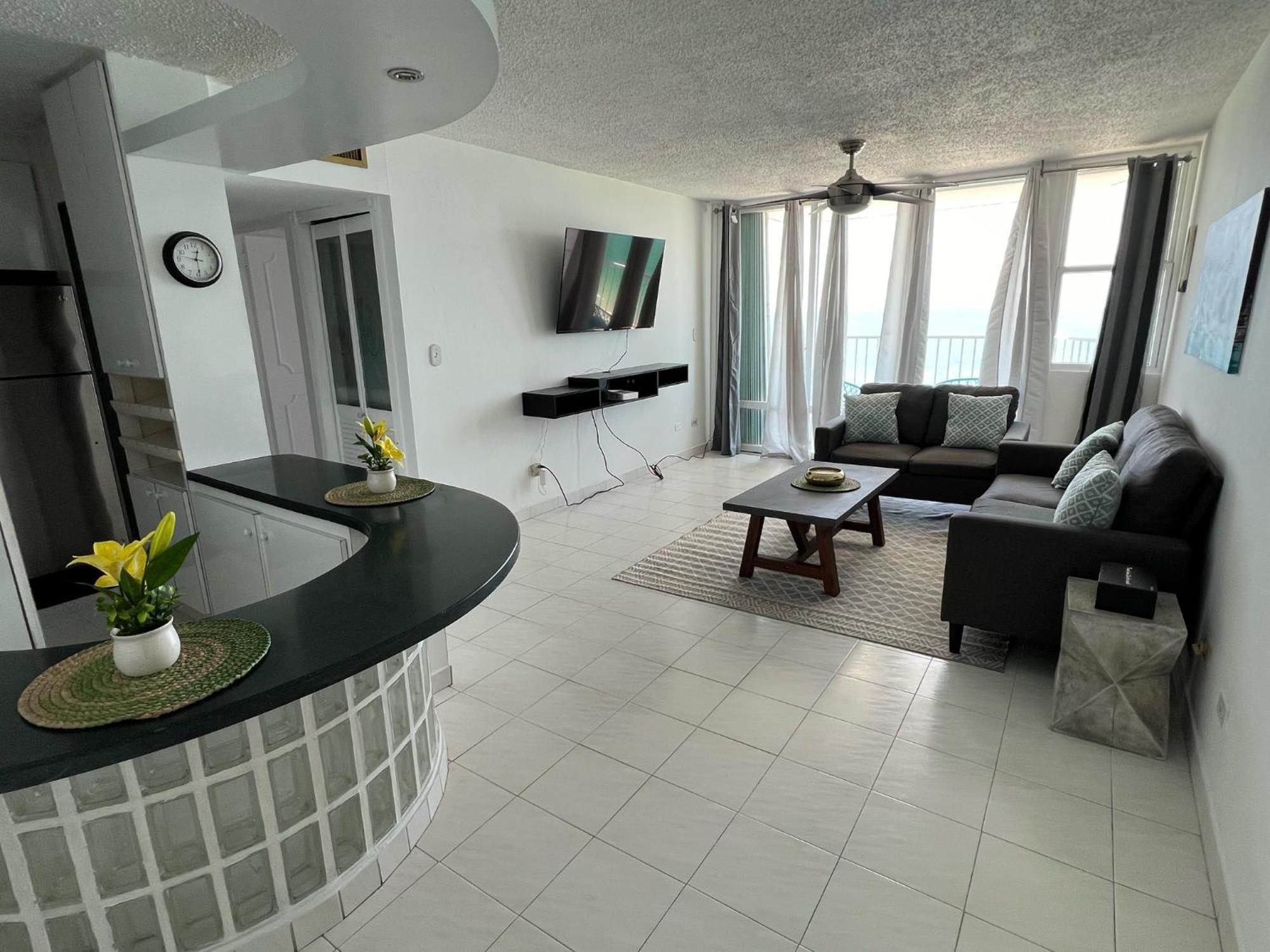Gorgeous Ocean View 1Br W/Beach Acess & Pool Lägenhet San Juan Exteriör bild